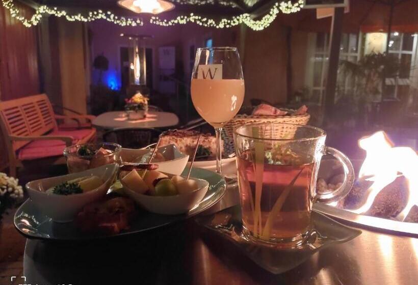 ベッドアンドブレックファースト Weingut Weinstube Weinhotel Wolf