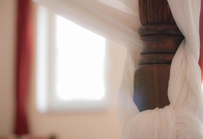 ベッドアンドブレックファースト Weingut Weinstube Weinhotel Wolf