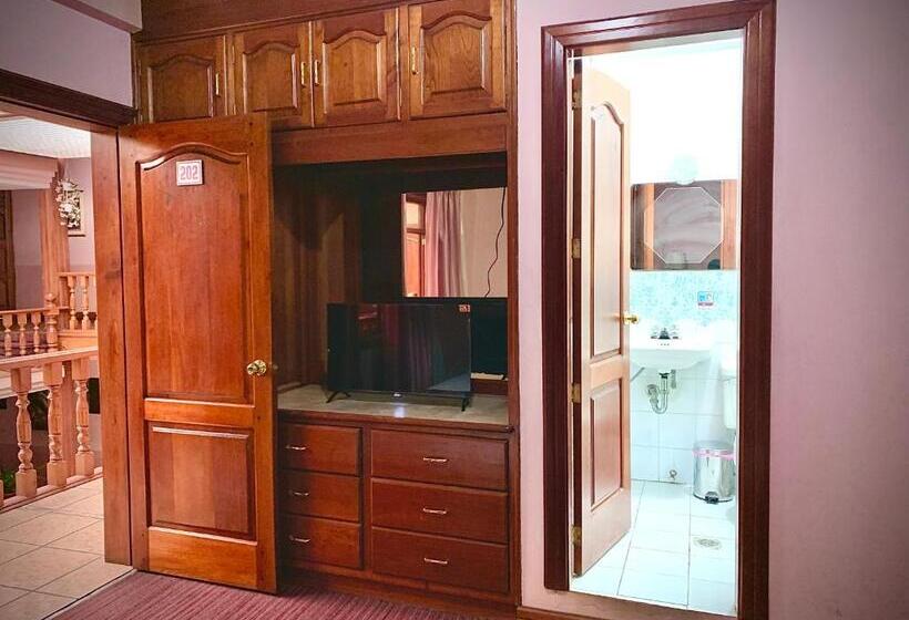 فندق Hostal Pichincha