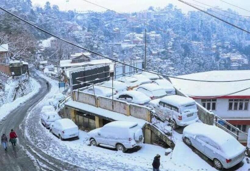 فندق Hills View Home Stay