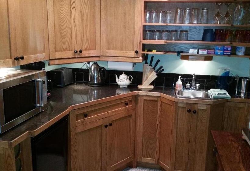 مبيت وإفطار Hummingbird Guesthouse
