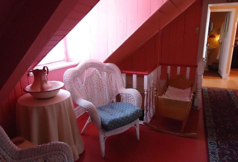تختخواب و صبحانه Maison Hovington