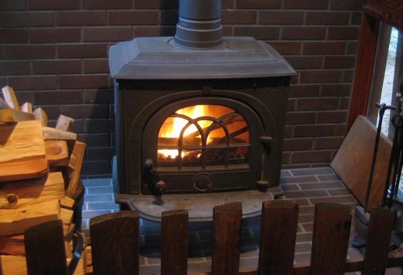 مبيت وإفطار Pension Field