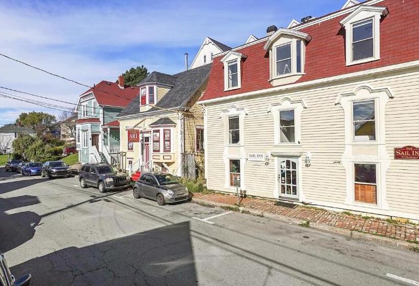 צימר Sail Inn Lunenburg
