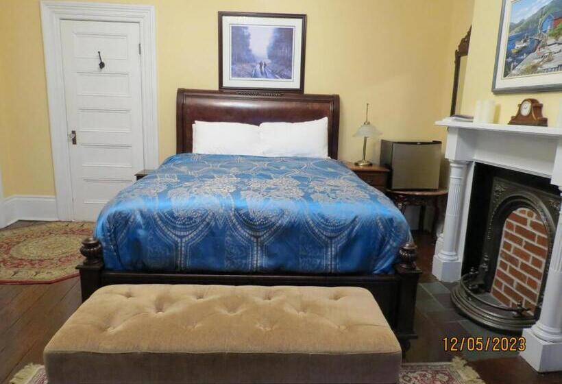مبيت وإفطار The Roses Heritage Inn