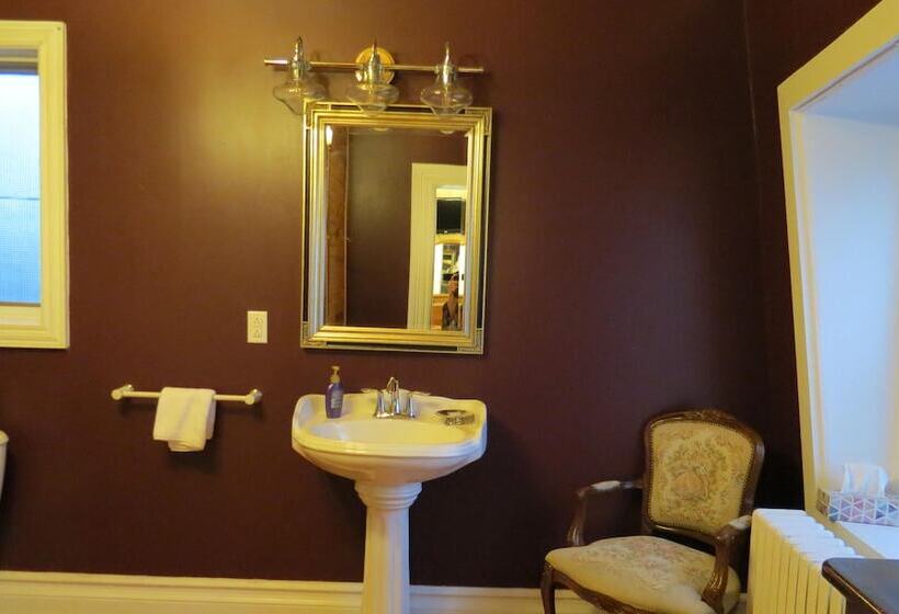 مبيت وإفطار The Roses Heritage Inn