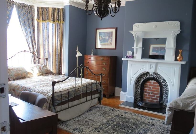 مبيت وإفطار The Roses Heritage Inn