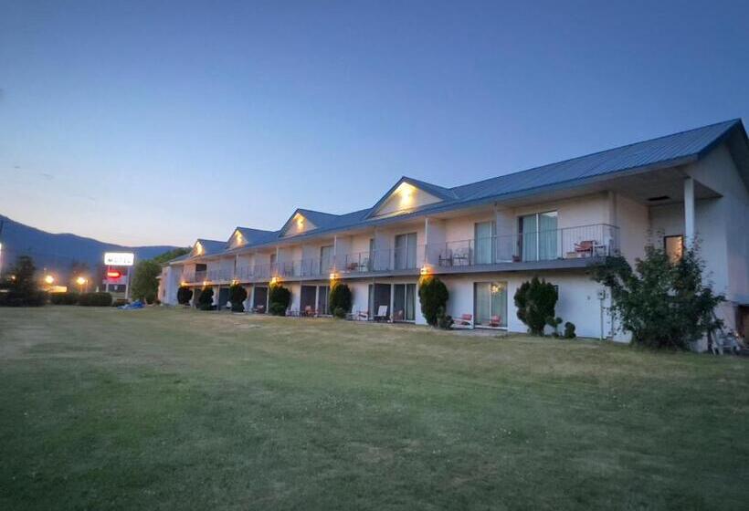 Monashee Motel