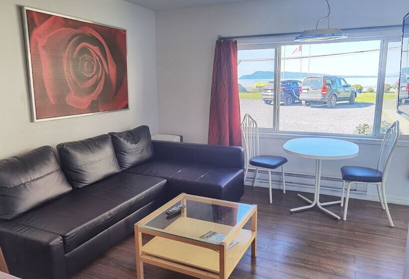 Qualicum Bay Resort