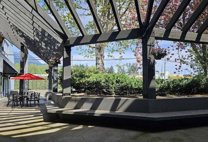 The Cedars Inn Hotel & Convention Centre