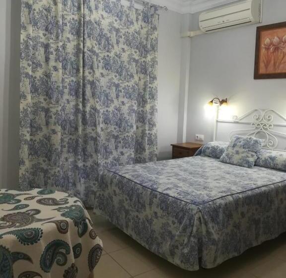 호스텔 Hostal Virgen Del Rocio