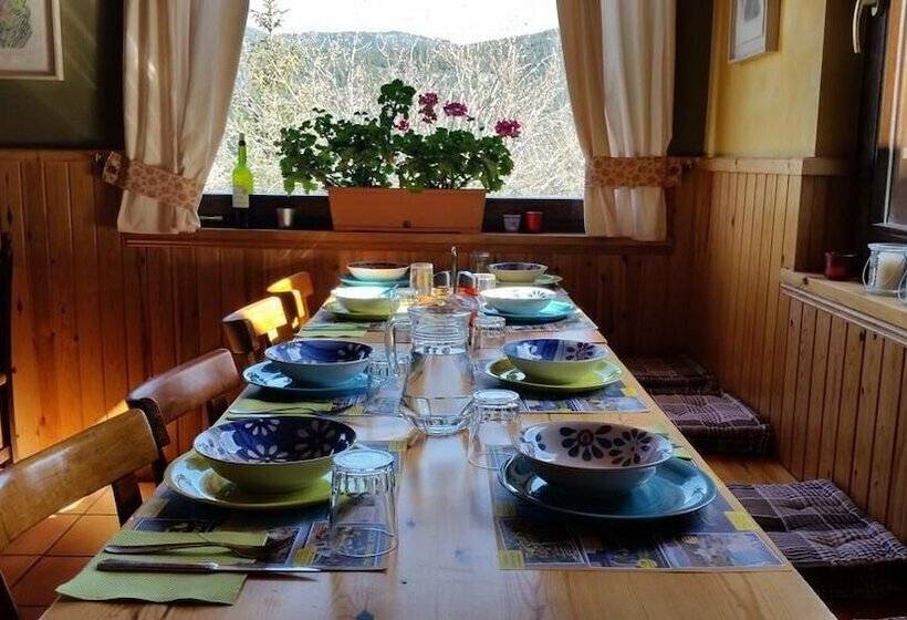 فندق صغير Xalet Refugi Pere Carne