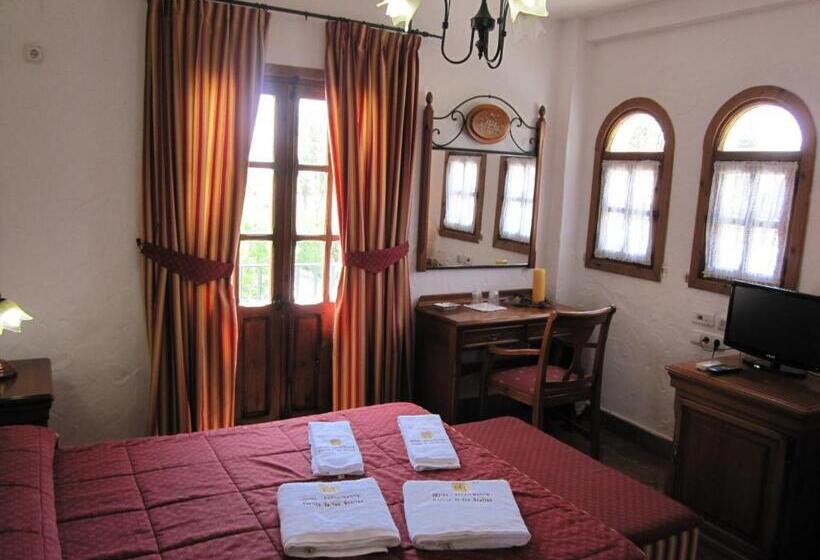 هتل Cortijo Las Grullas