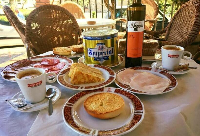 هتل Cortijo Las Grullas