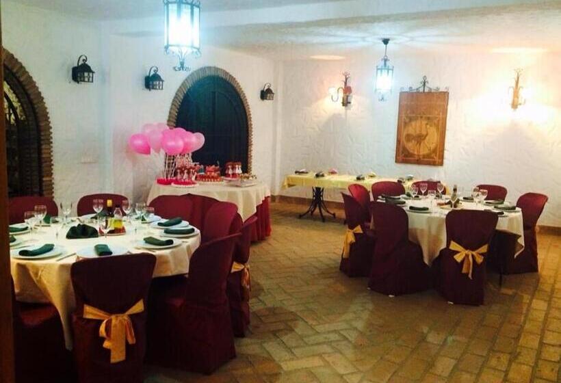 هتل Cortijo Las Grullas
