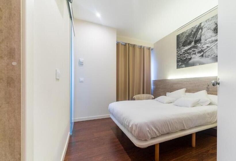호텔 El Pi De Sant Just   Habitacions I Apartaments