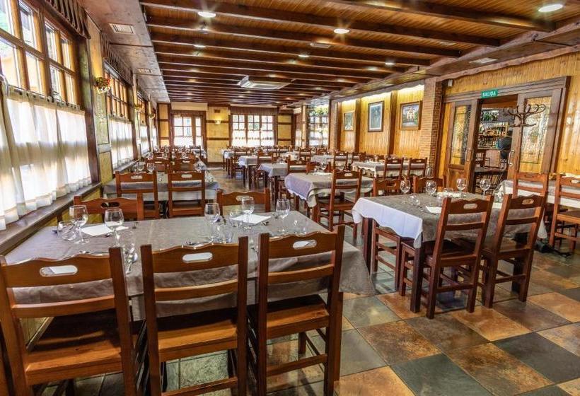 فندق Peña Pandos