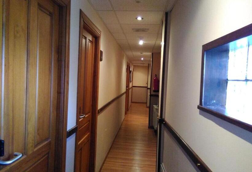 فندق Peña Pandos