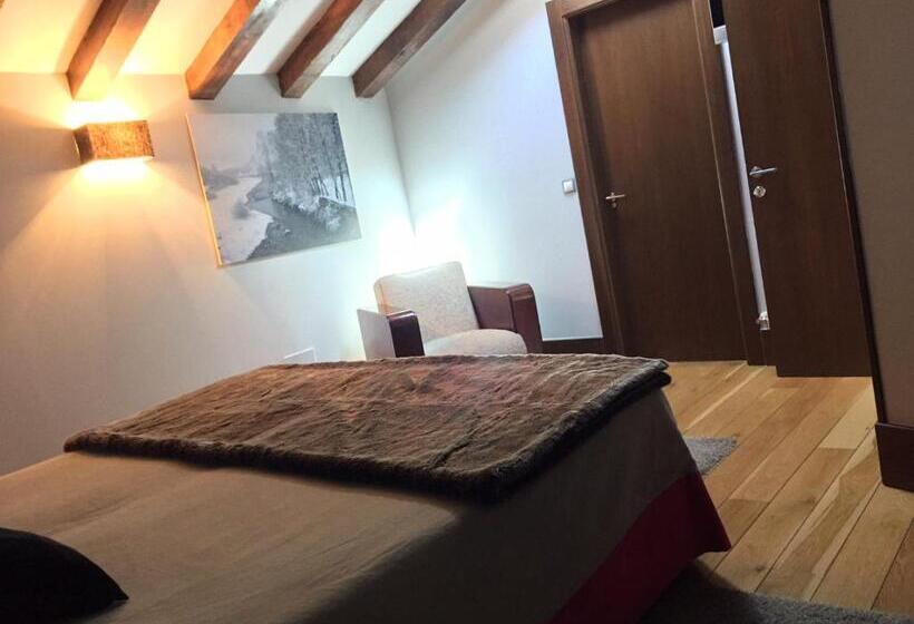 ホテル Posada Real Torre Berrueza