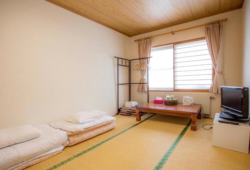 Отель Rusutsu Lodges Pension Lilla Huset