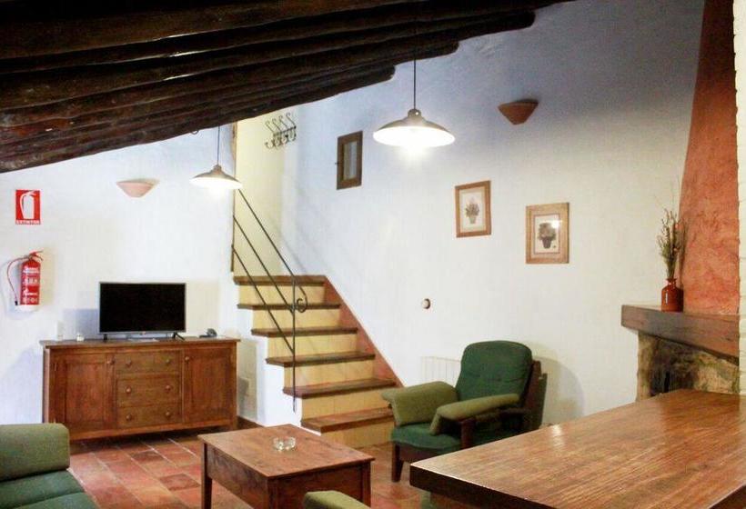אתר נופש Caserio Inazares   Montaña, Chimenea, Nieve, Barbacoa