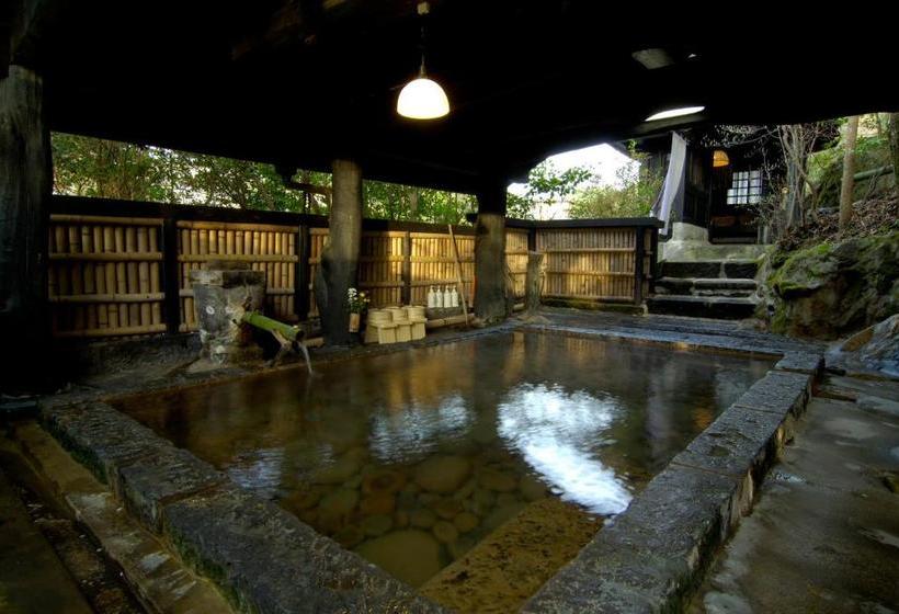 ريوكان Kurokawa Onsen Yama No Yado Shinmeikan