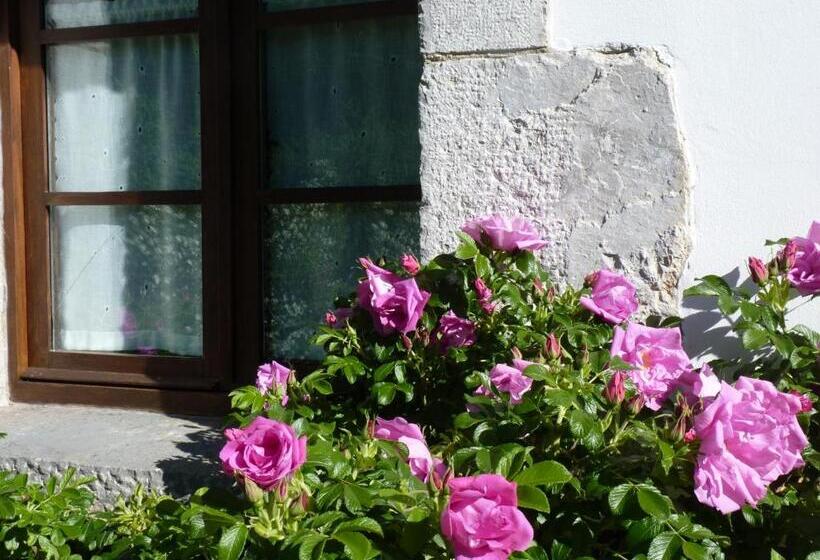 مبيت وإفطار Casa Rural Los Riegos