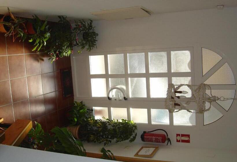 هتل Hostal D´ernes