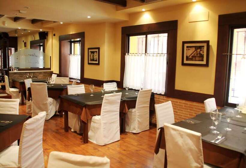 فندق Hostal Los Molinos