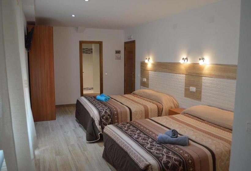 فندق Hostal Rural Amador