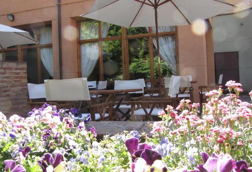 فندق Posada Del Almudí