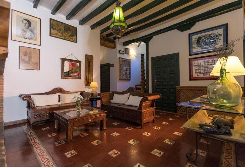 هتل روستایی Calerilla