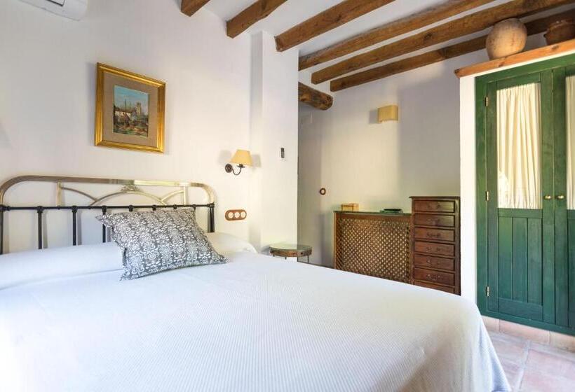 هتل روستایی Calerilla