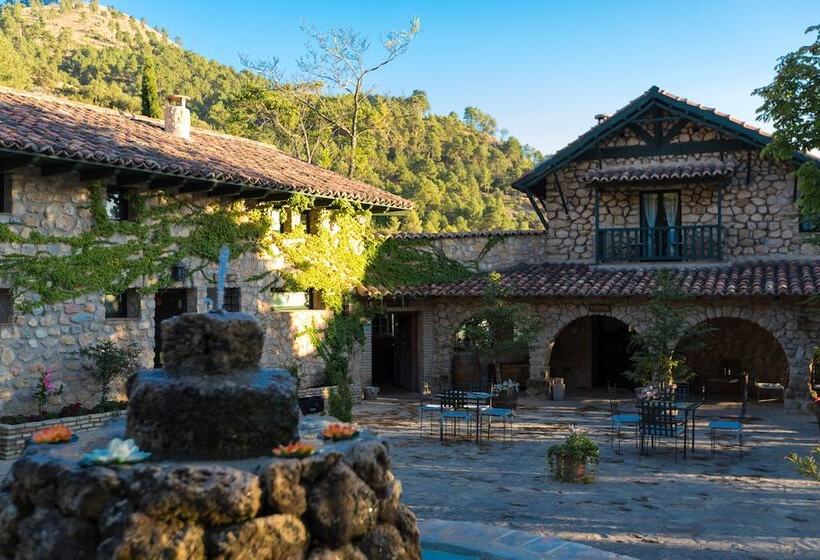 هتل روستایی Calerilla