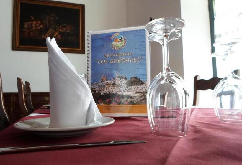 اقامتگاه Complejo Pueblo Blanco