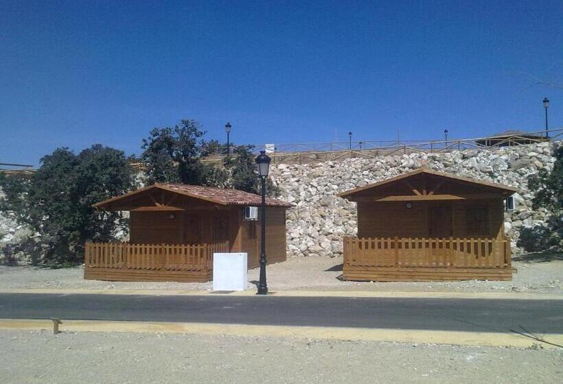 اقامتگاه Complejo Pueblo Blanco