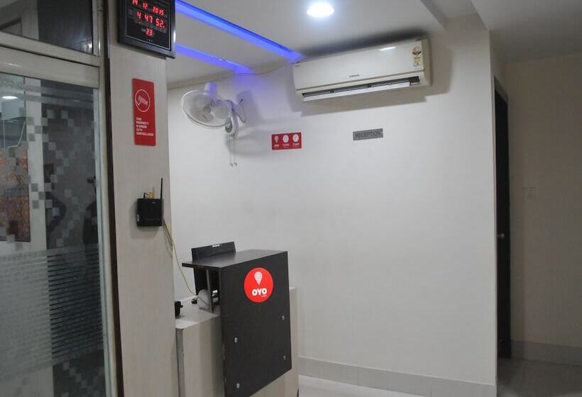 ホテル Fabexpress Royal Residency Patna