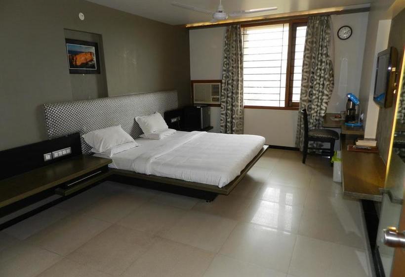 酒店 Rock Regency Hampi