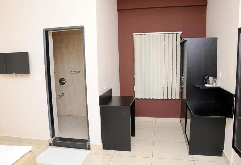 בית מלון כפרי Sri Krishna Residency