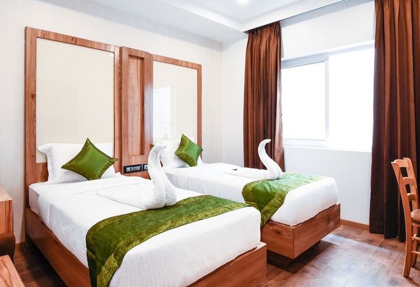 هتل Treebo Vinayak Inn