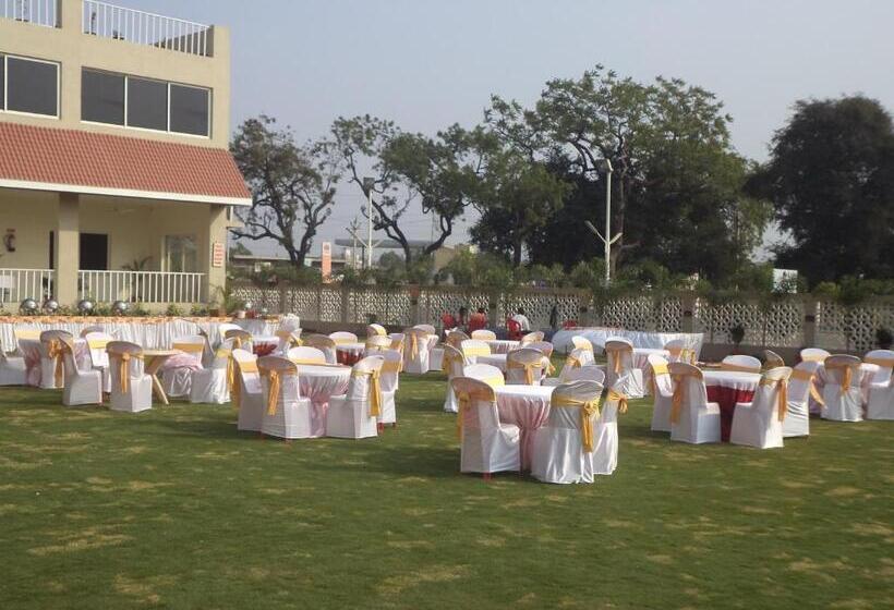 Tanarika Resort