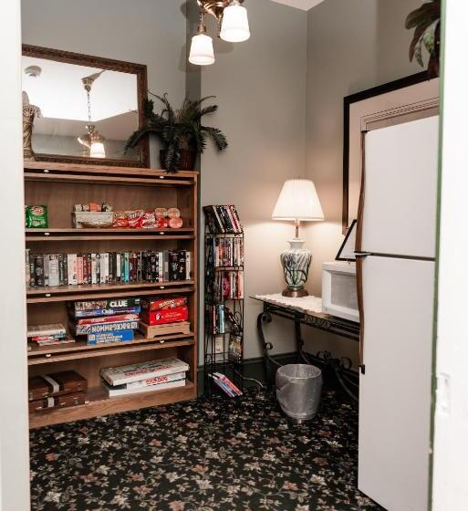 تختخواب و صبحانه Inn At 835 Boutique