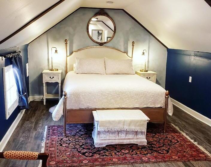 住宿加早餐  South Court Inn