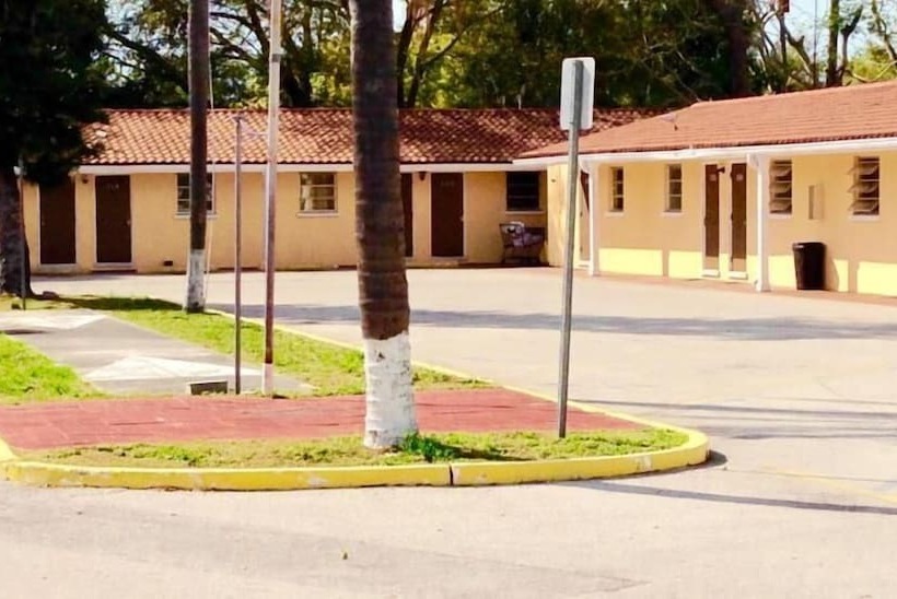 Cadillac Motel