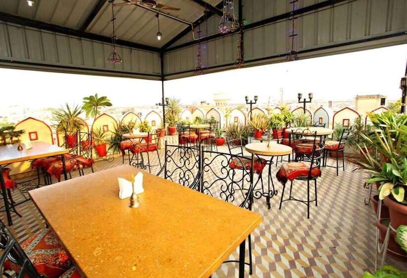 فندق Moonlight Homestay & Hostel