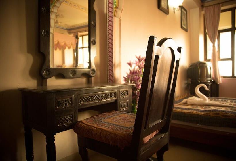 فندق Moonlight Homestay & Hostel