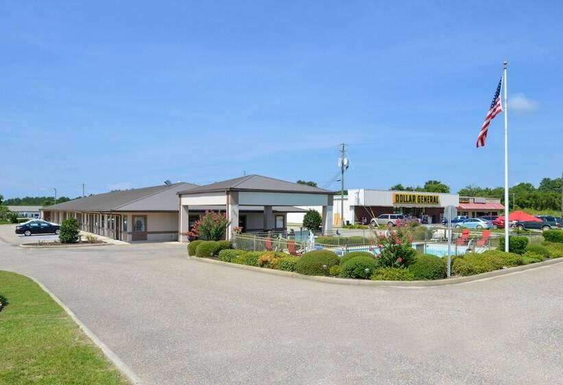 מוטל Briarwood Inn Of Geneva