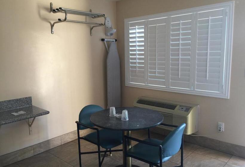 مُتل Foxy S Motor Inn On Florence & Hoover St