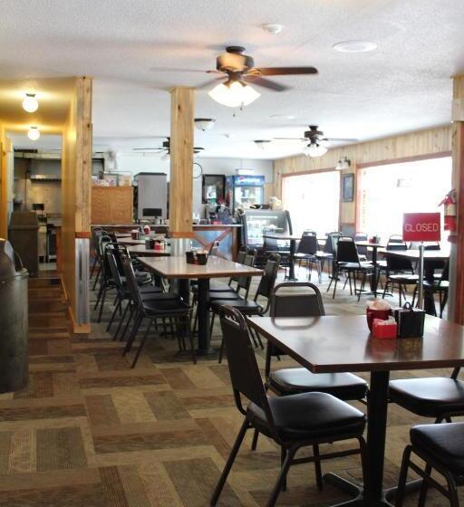 مُتل Gold Country Inn