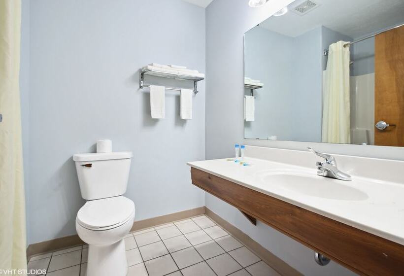 فندق على الطريق My Hometown Inn